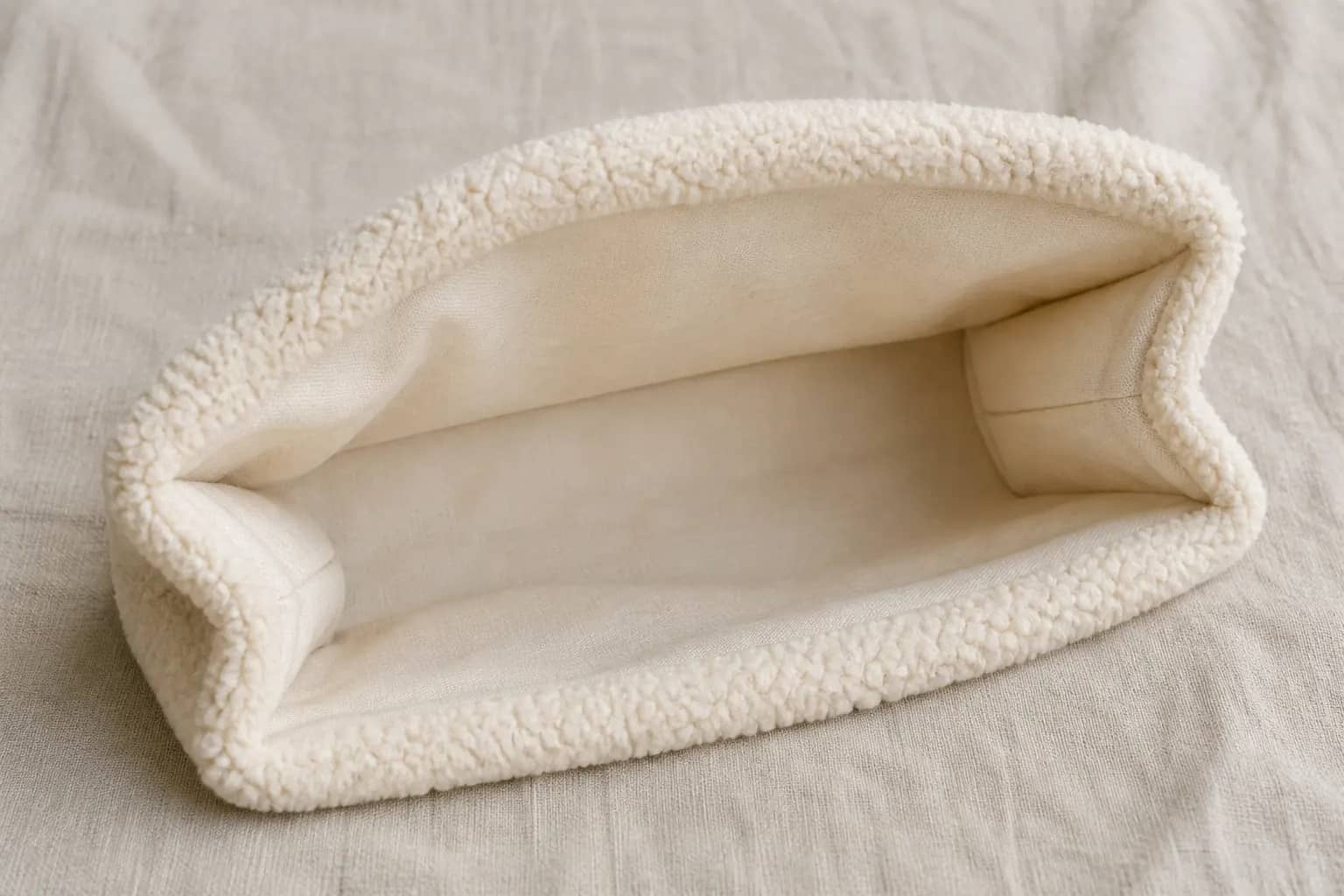 Close view of the Purrch sherpa pouch holding its shape, Cleveland, OH